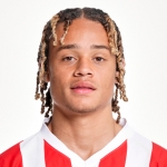 Strój Xavi Simons