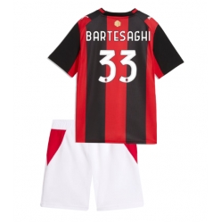 Strój piłkarski AC Milan Davide Bartesaghi #33 Koszulka Podstawowej dziecięce 2026-27 Krótki Rękaw (+ Krótkie spodenki)