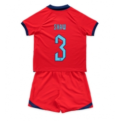 Strój piłkarski Anglia Luke Shaw #3 Koszulka Wyjazdowej dziecięce MŚ 2022 Krótki Rękaw (+ Krótkie spodenki)