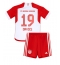 Strój piłkarski Bayern Munich Alphonso Davies #19 Koszulka Podstawowej dziecięce 2023-24 Krótki Rękaw (+ Krótkie spodenki)