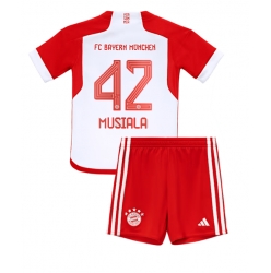 Strój piłkarski Bayern Munich Jamal Musiala #42 Koszulka Podstawowej dziecięce 2023-24 Krótki Rękaw (+ Krótkie spodenki)