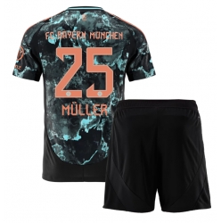 Strój piłkarski Bayern Munich Thomas Muller #25 Koszulka Wyjazdowej dziecięce 2024-25 Krótki Rękaw (+ Krótkie spodenki)