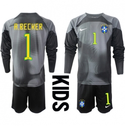 Strój piłkarski Brazylia Alisson Becker #1 Bramkarskie Koszulka Podstawowej dziecięce MŚ 2022 Długi Rękaw (+ Krótkie spodenki)