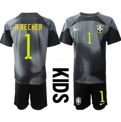 Strój piłkarski Brazylia Alisson Becker #1 Bramkarskie Koszulka Podstawowej dziecięce MŚ 2022 Krótki Rękaw (+ Krótkie spodenki)