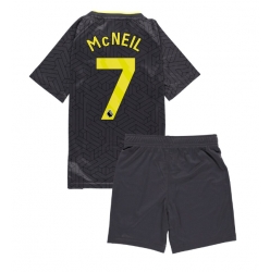 Strój piłkarski Everton Dwight McNeil #7 Koszulka Wyjazdowej dziecięce 2024-25 Krótki Rękaw (+ Krótkie spodenki)
