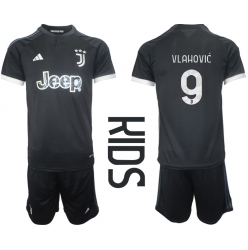 Strój piłkarski Juventus Dusan Vlahovic #9 Koszulka Trzeciej dziecięce 2023-24 Krótki Rękaw (+ Krótkie spodenki)