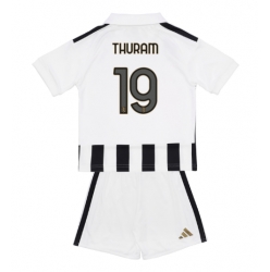 Strój piłkarski Juventus Khephren Thuram #19 Koszulka Podstawowej dziecięce 2026-27 Krótki Rękaw (+ Krótkie spodenki)