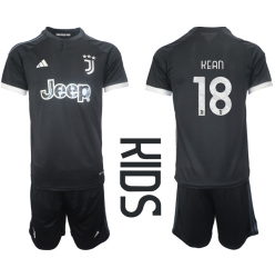 Strój piłkarski Juventus Moise Kean #18 Koszulka Trzeciej dziecięce 2023-24 Krótki Rękaw (+ Krótkie spodenki)
