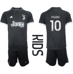 Strój piłkarski Juventus Paul Pogba #10 Koszulka Trzeciej dziecięce 2023-24 Krótki Rękaw (+ Krótkie spodenki)