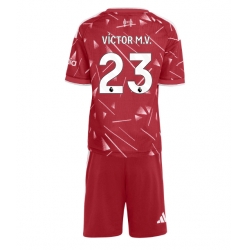 Strój piłkarski Liverpool Victor Munoz #23 Koszulka Podstawowej dziecięce 2026-27 Krótki Rękaw (+ Krótkie spodenki)