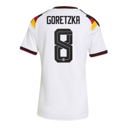 Strój piłkarski Niemcy Leon Goretzka #8 Koszulka Podstawowej damskie MŚ 2026 Krótki Rękaw