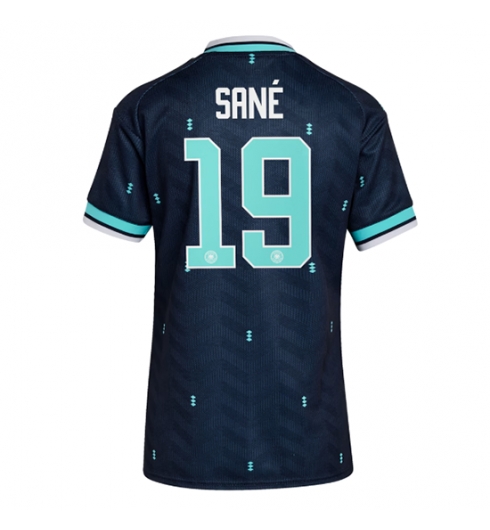 Strój piłkarski Niemcy Leroy Sane #19 Koszulka Wyjazdowej damskie MŚ 2026 Krótki Rękaw Strój piłkarski Niemcy Leroy Sane #19 Koszulka Wyjazdowej damskie MŚ 2026 Krótki Rękaw