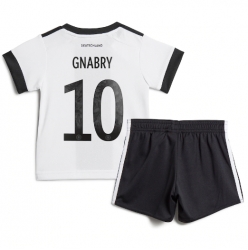 Strój piłkarski Niemcy Serge Gnabry #10 Koszulka Podstawowej dziecięce MŚ 2022 Krótki Rękaw (+ Krótkie spodenki)