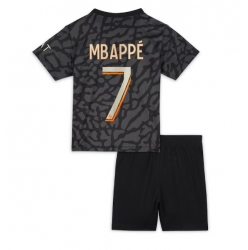 Strój piłkarski Paris Saint-Germain Kylian Mbappe #7 Koszulka Trzeciej dziecięce 2023-24 Krótki Rękaw (+ Krótkie spodenki)
