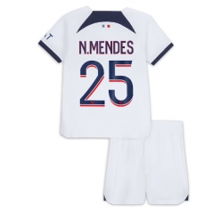 Strój piłkarski Paris Saint-Germain Nuno Mendes #25 Koszulka Wyjazdowej dziecięce 2023-24 Krótki Rękaw (+ Krótkie spodenki)