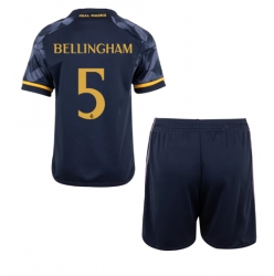Strój piłkarski Real Madrid Jude Bellingham #5 Koszulka Wyjazdowej dziecięce 2023-24 Krótki Rękaw (+ Krótkie spodenki)