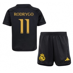 Strój piłkarski Real Madrid Rodrygo Goes #11 Koszulka Trzeciej dziecięce 2023-24 Krótki Rękaw (+ Krótkie spodenki)