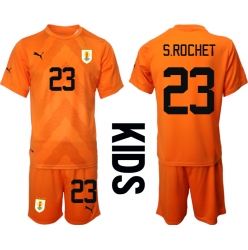 Strój piłkarski Urugwaj Sergio Rochet #23 Bramkarskie Koszulka Wyjazdowej dziecięce MŚ 2022 Krótki Rękaw (+ Krótkie spodenki)